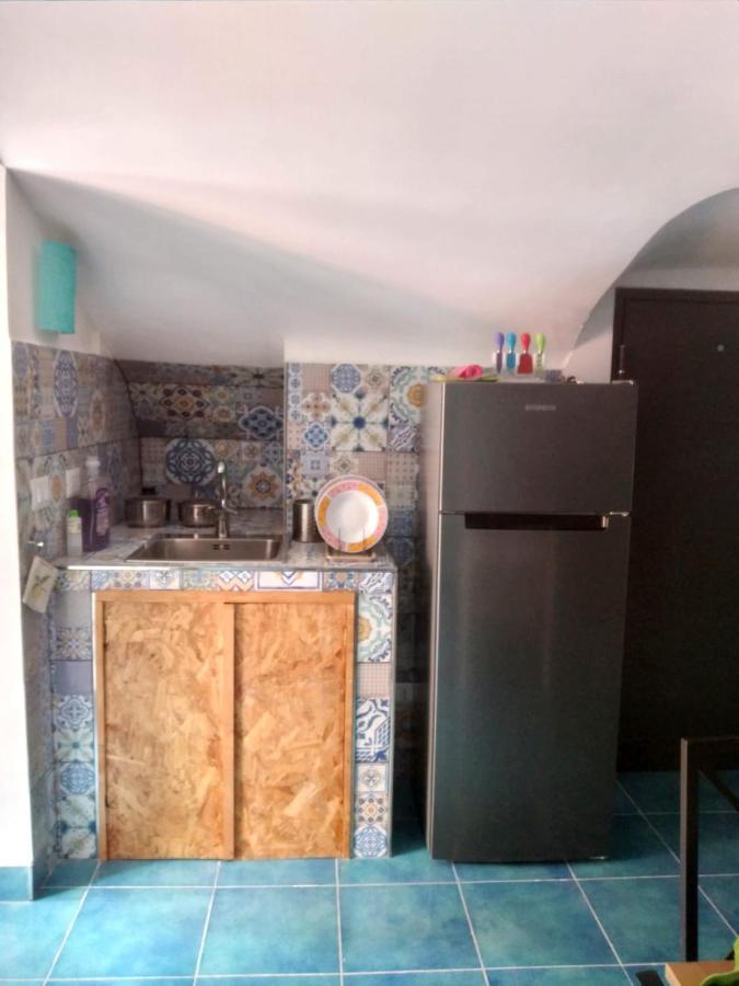 דירות פרוסידה Casa Adriano מראה חיצוני תמונה